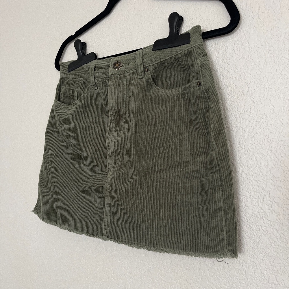 Green corduroy skirt. Size small women’s.